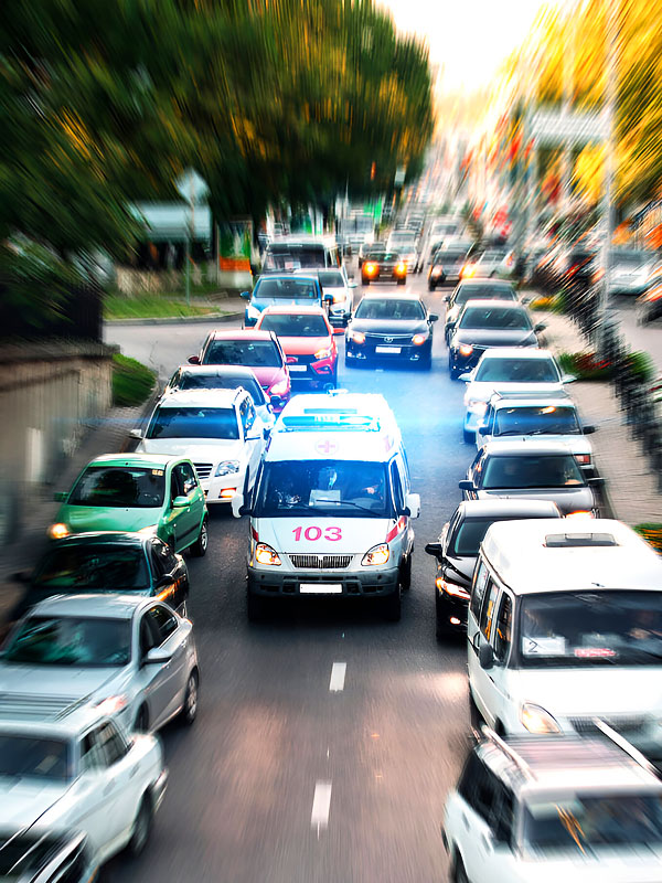 Voiture appartenant à une flotte ambulances en circulation